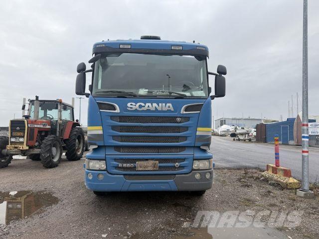 Scania R580 6x4 Savivarčių priekabų vilkikai
