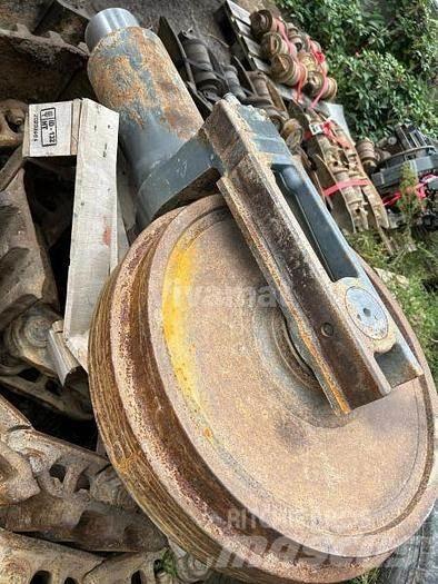 Liebherr R954CHD Padangos, ratai ir ratlankiai