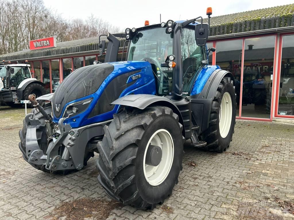 Valtra T 214 Versu Traktoriai