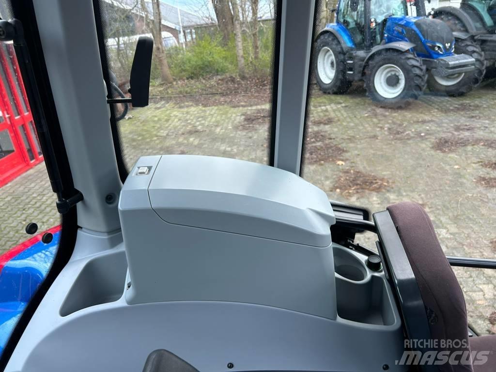 Valtra T 214 Versu Traktoriai