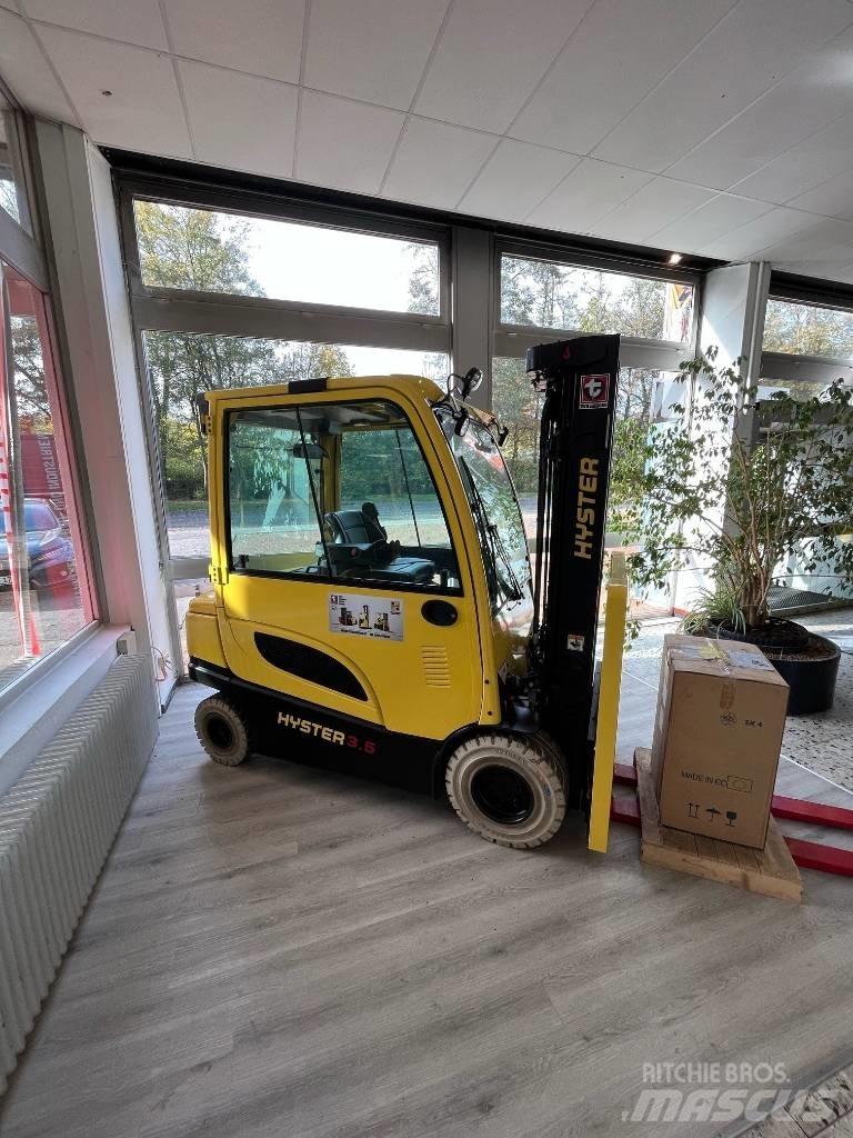 Hyster J3.5XN Elektriniai šakiniai krautuvai