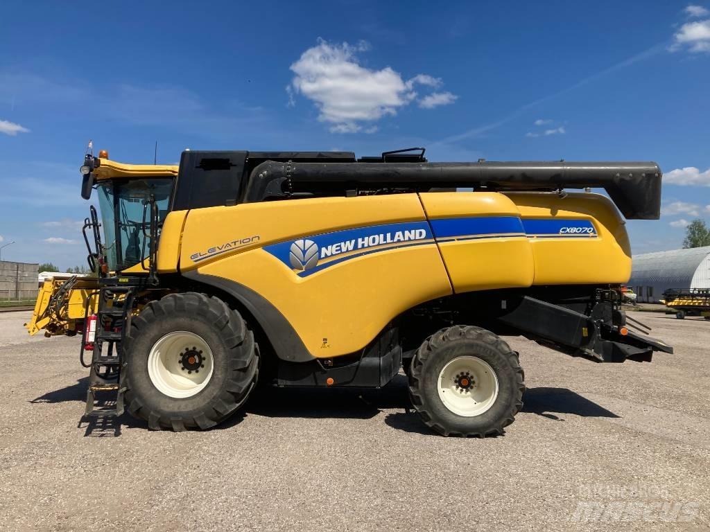 New Holland CX 8070 Derliaus nuėmimo kombainai