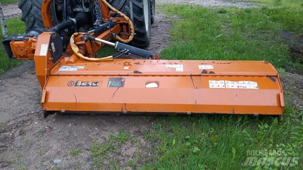 Berti TĀ/PS 250 Montuojamos ir prikabinamos šienapjovės