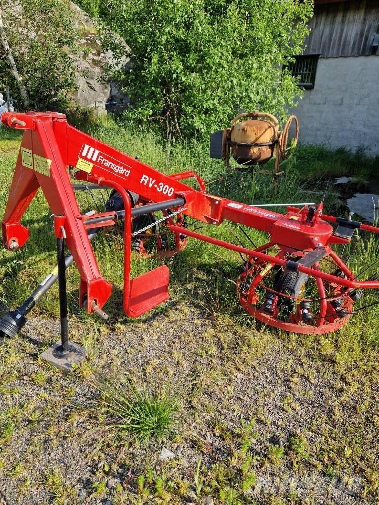 Fransgård RV 300 Šieno grėbliai ir vartytuvai