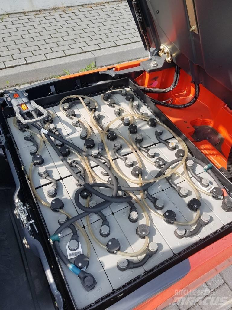 Linde E18 Elektriniai šakiniai krautuvai