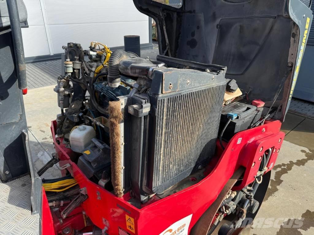 Bomag BW 135 AD-5 Porinių būgnų volai