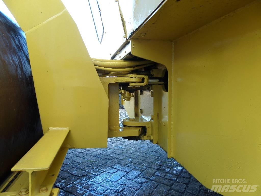 Bomag BW 211 AD Vieno būgno volai