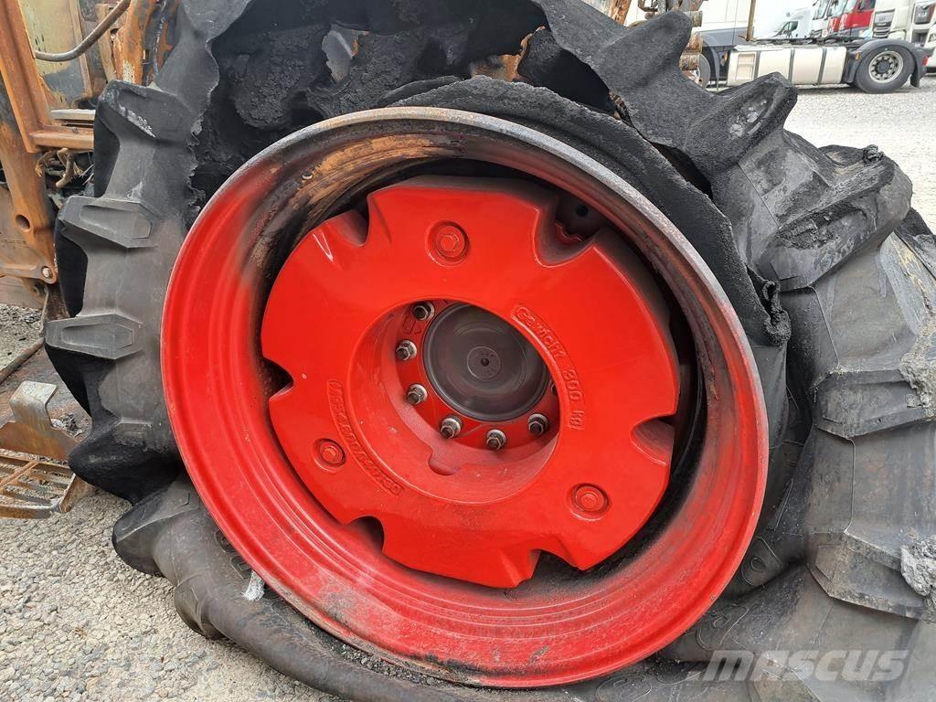 Fendt 724 Vario Traktoriai
