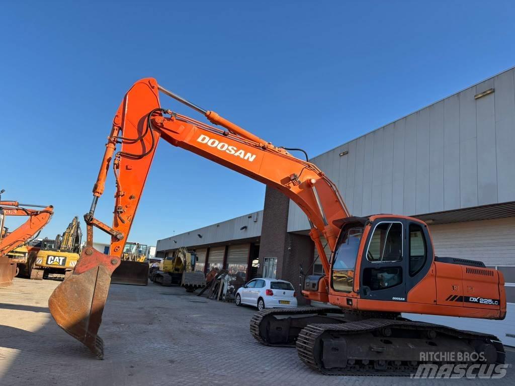 Doosan DX255LC Vikšriniai ekskavatoriai