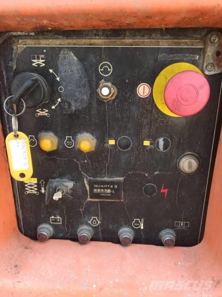 JLG 4394 RT Žirkliniai keltuvai