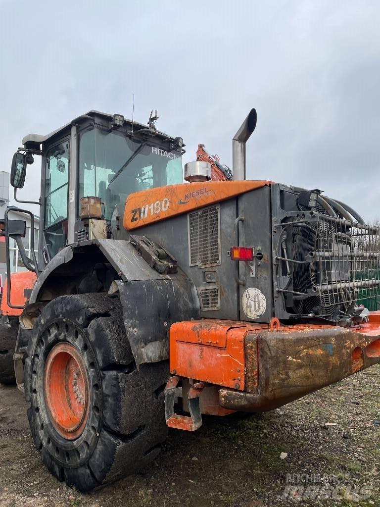 Hitachi ZW 180-5 Naudoti ratiniai krautuvai