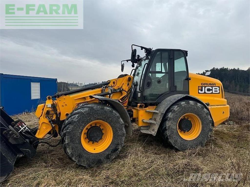 JCB tm 420 Teleskopiniai krautuvai žemės ūkiui