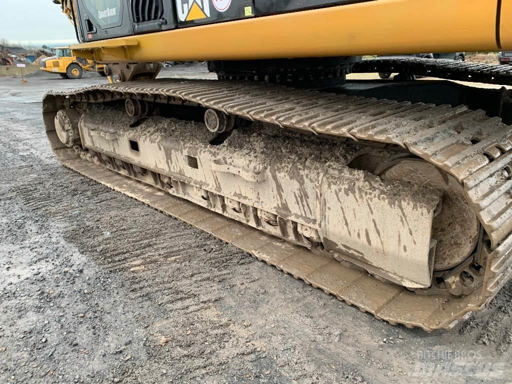 CAT 329 D Vikšriniai ekskavatoriai