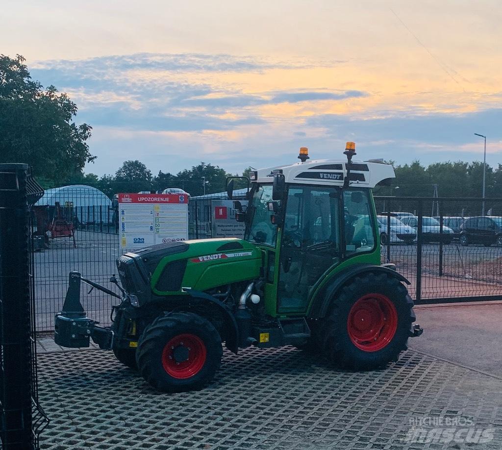 Fendt 211 Traktoriai