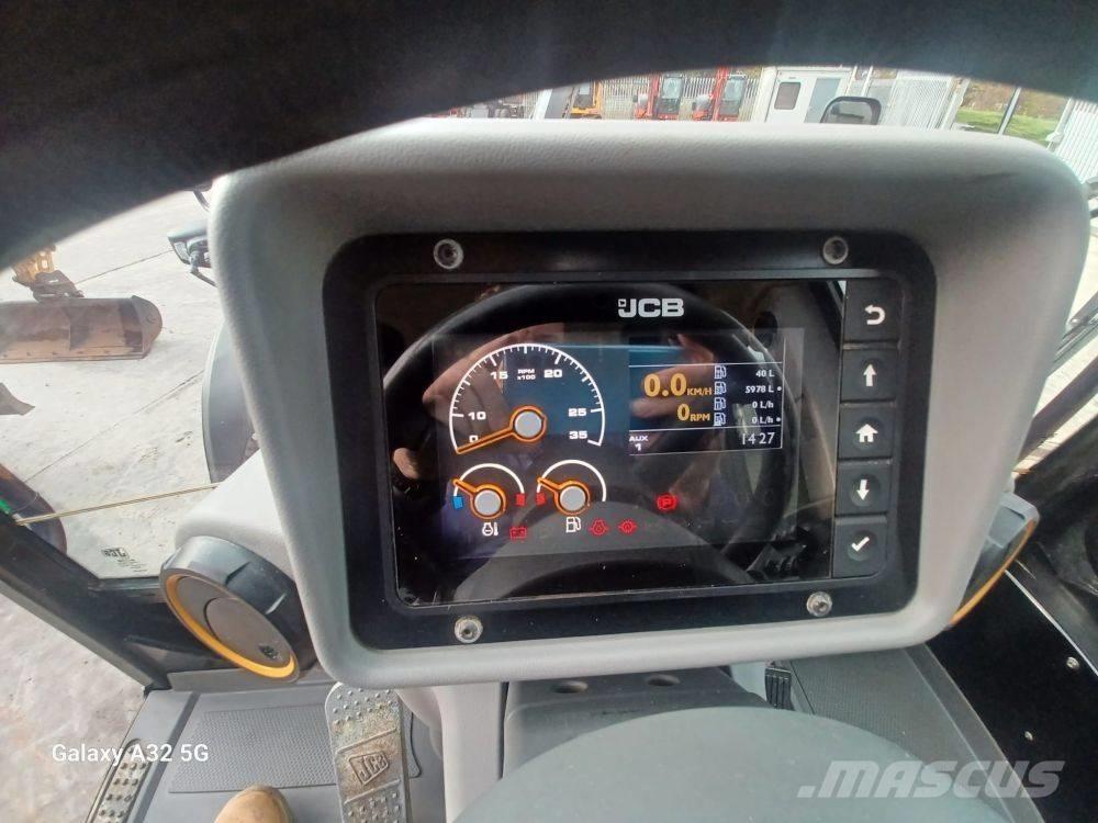 JCB TM 320 S Teleskopiniai krautuvai žemės ūkiui