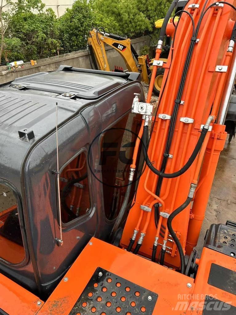 Hitachi ZX 120 Vikšriniai ekskavatoriai