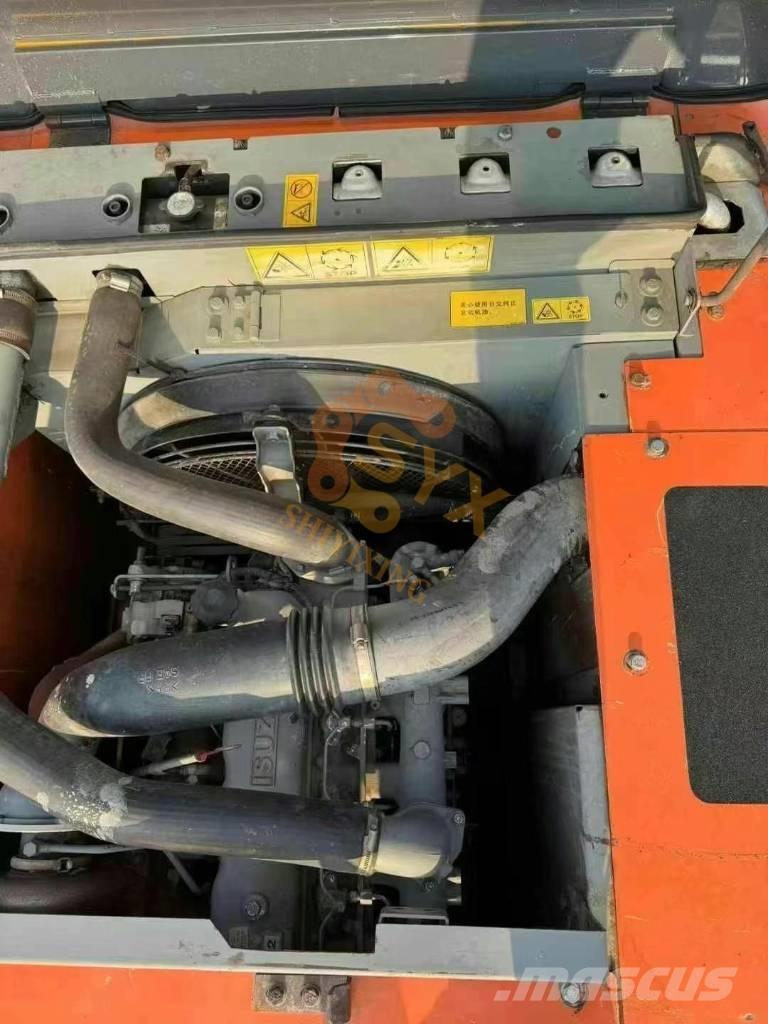 Hitachi ZX 200 Vikšriniai ekskavatoriai