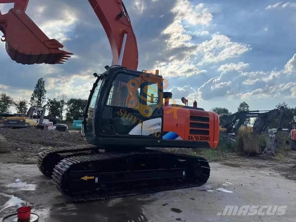Hitachi ZX 200 Vikšriniai ekskavatoriai