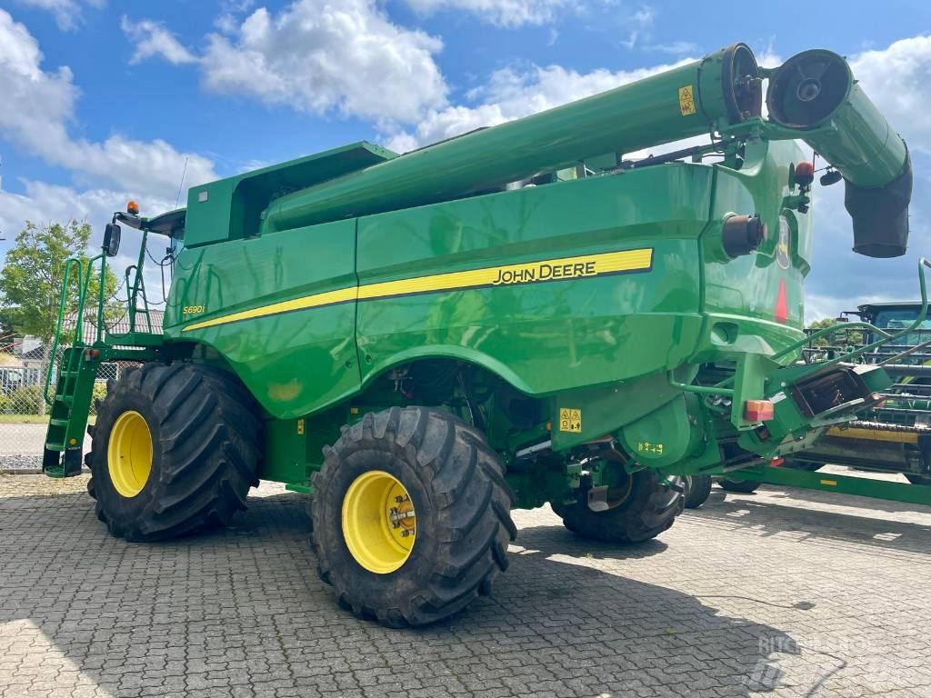 John Deere S 690 i Derliaus nuėmimo kombainai