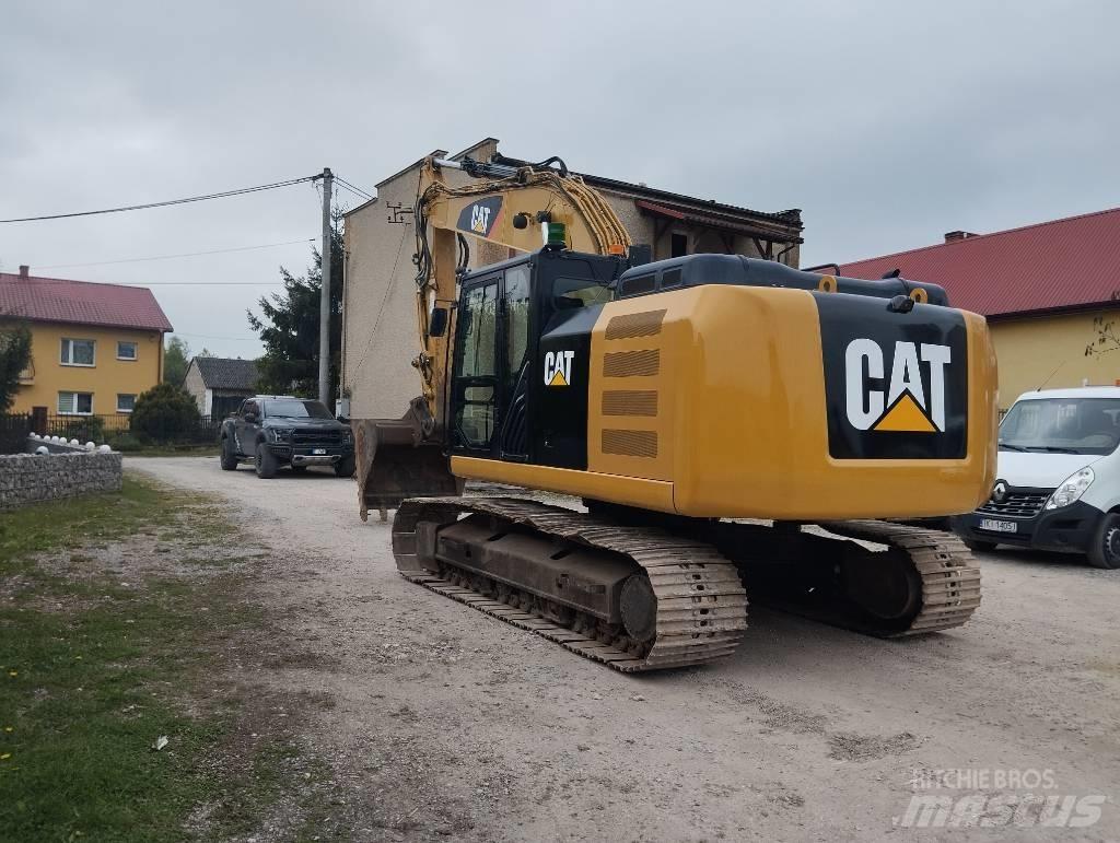 CAT 320 FL Vikšriniai ekskavatoriai