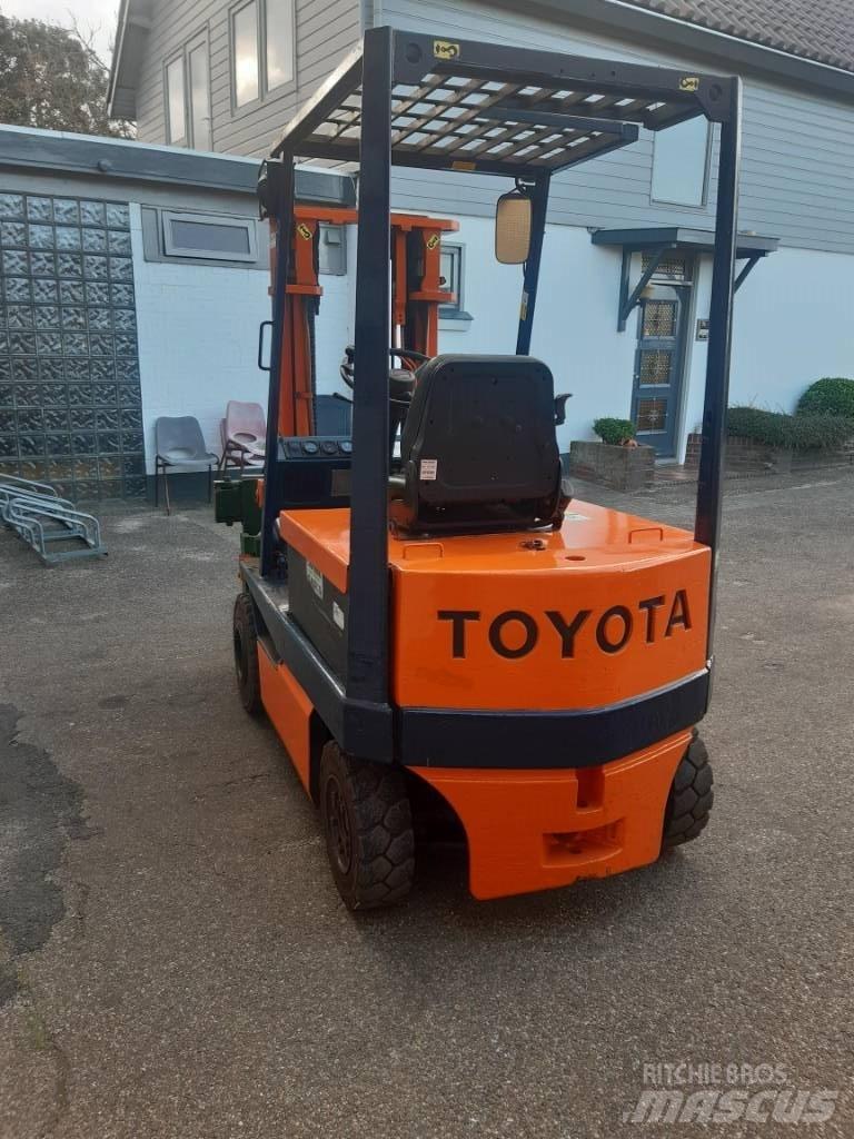 Toyota 4FB20 Elektriniai šakiniai krautuvai