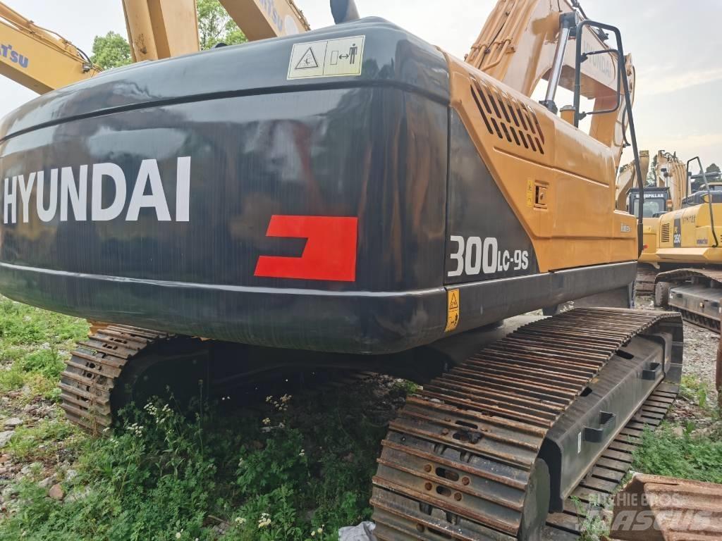 Hyundai R 300LC-9S Vikšriniai ekskavatoriai