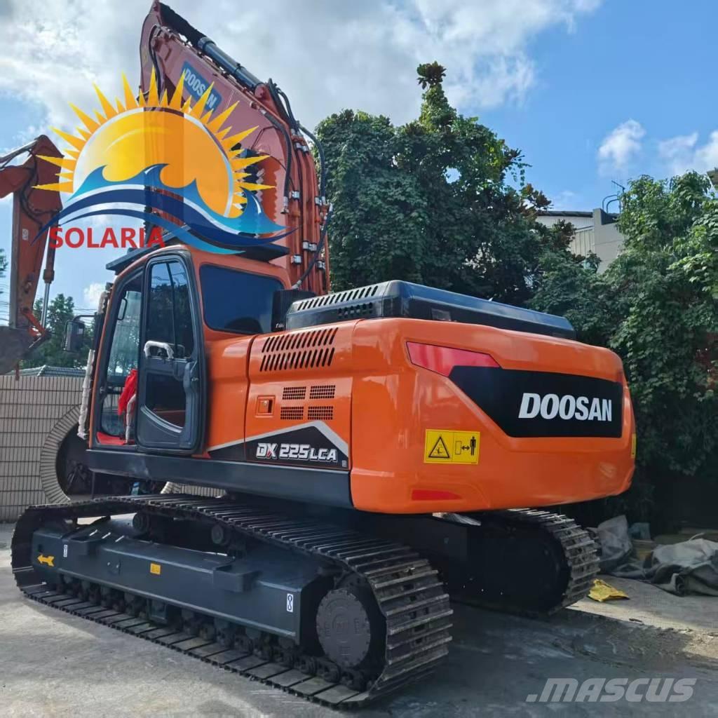 Doosan DX 225 LCA Vikšriniai ekskavatoriai