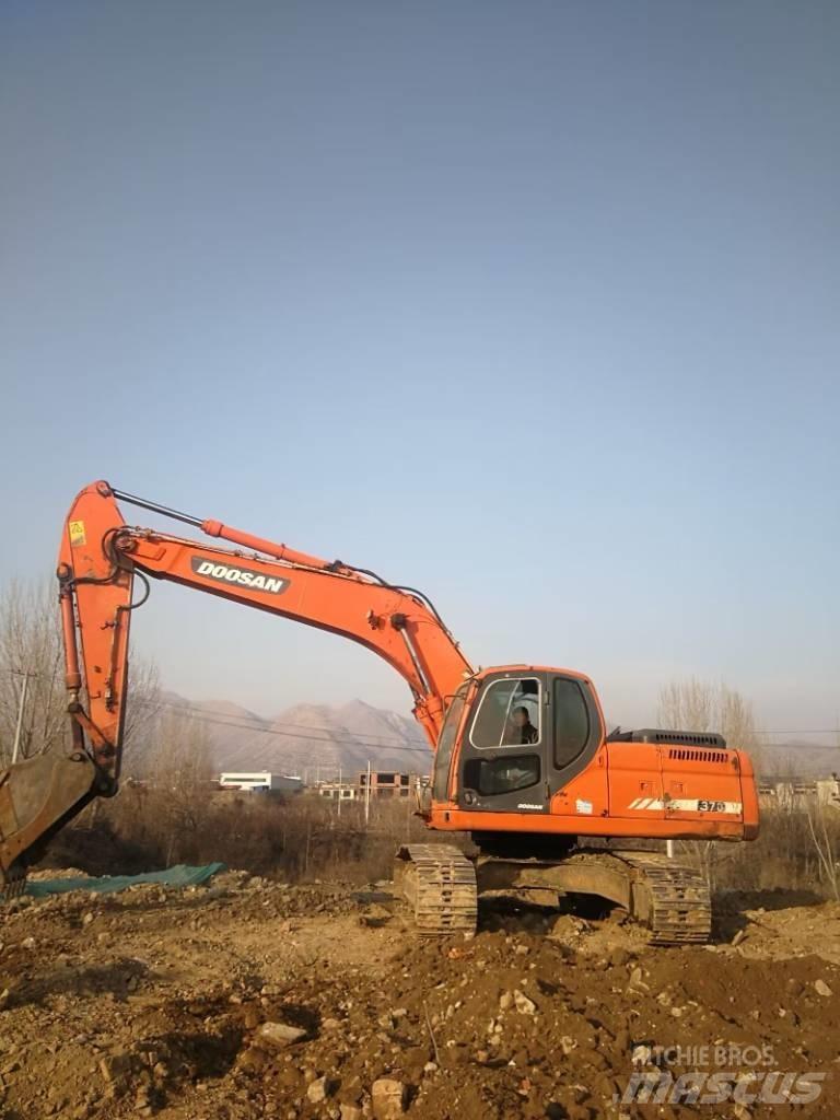 Doosan DX 225 Vikšriniai ekskavatoriai