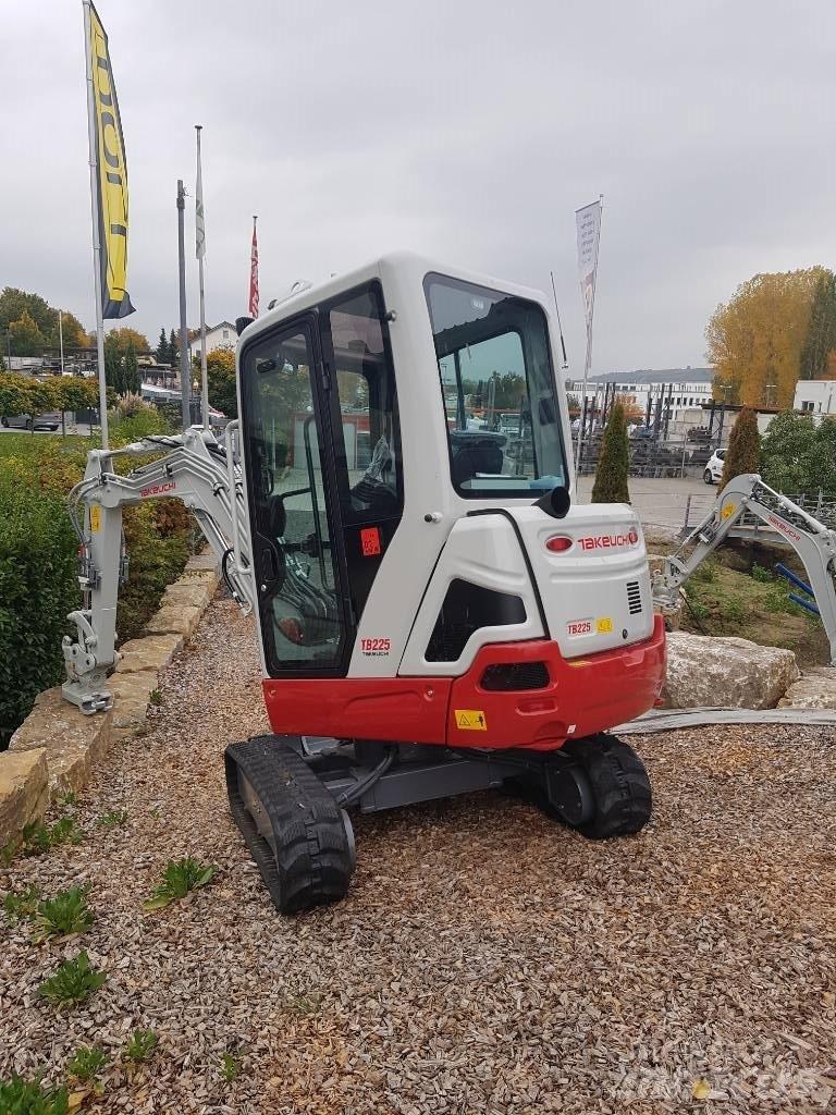 Takeuchi TB225 Mini ekskavatoriai < 7 t