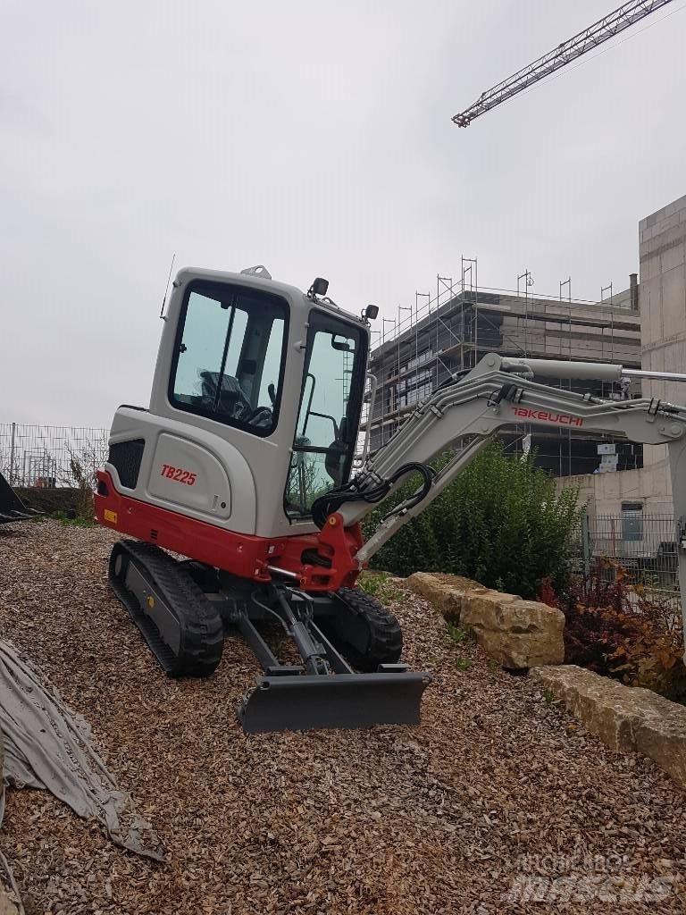 Takeuchi TB225 Mini ekskavatoriai < 7 t