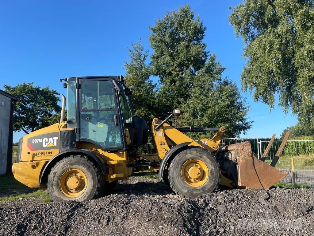 CAT 907 M Naudoti ratiniai krautuvai
