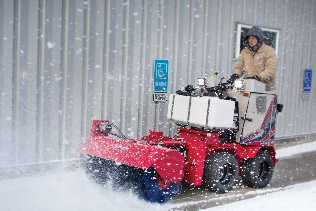 Ventrac 4500Y Traktoriai