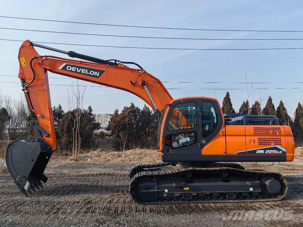 Doosan DX225 Vikšriniai ekskavatoriai