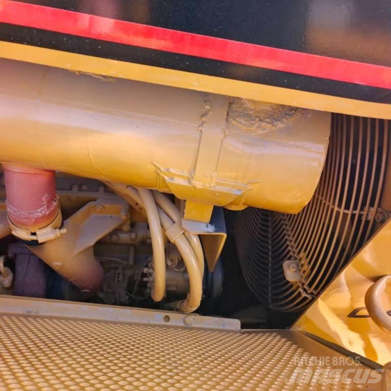 CAT D 6 R Vikšriniai buldozeriai