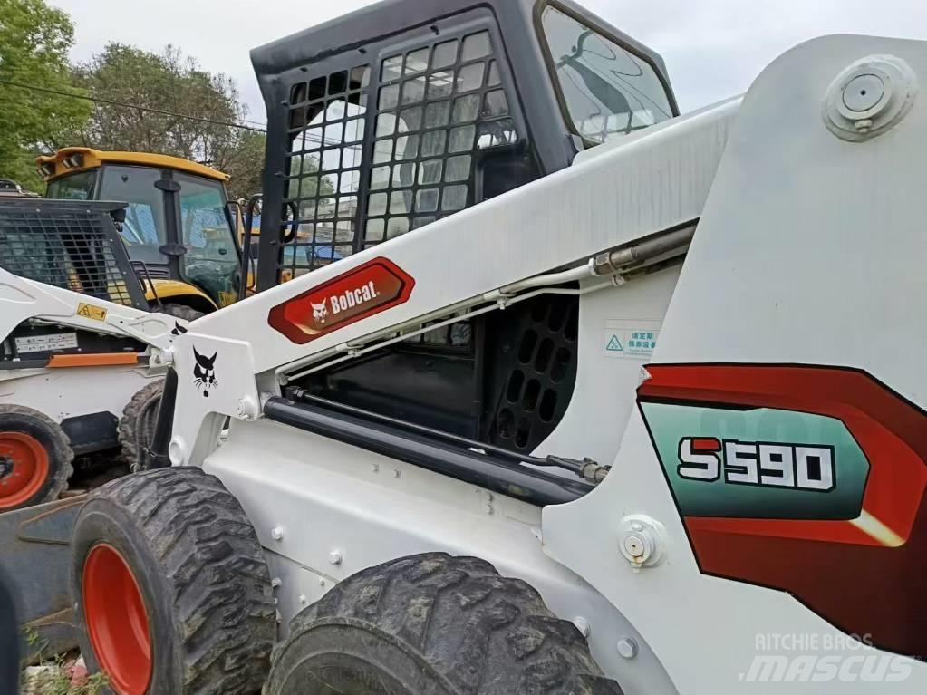 Bobcat S 590 Krautuvai su šoniniu pasukimu