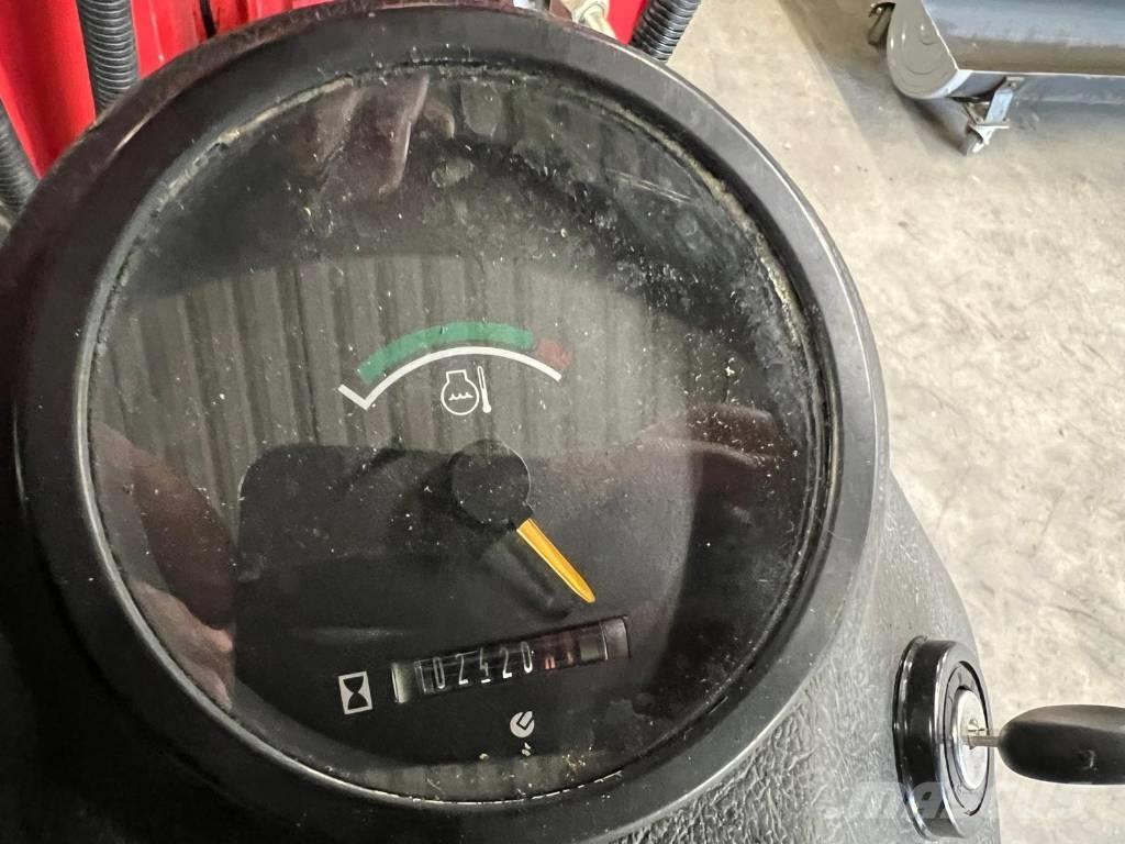 Fuchs F 853 H Daugiafunkciniai pakrovėjai