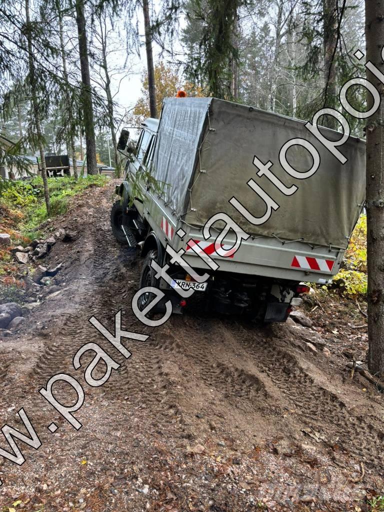 Unimog U 1250L DoKa Priekabos su tentu