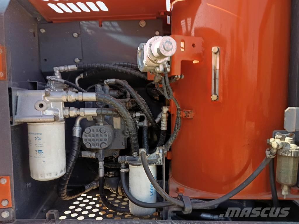 Hitachi ZX 120 Vikšriniai ekskavatoriai