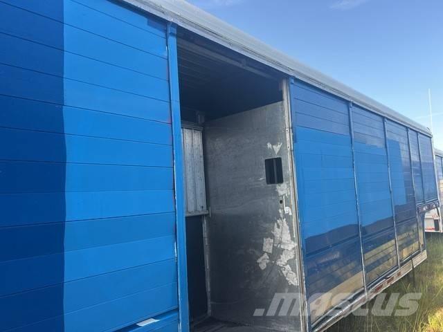 Mickey 16 Bay Gėrimų priekabos