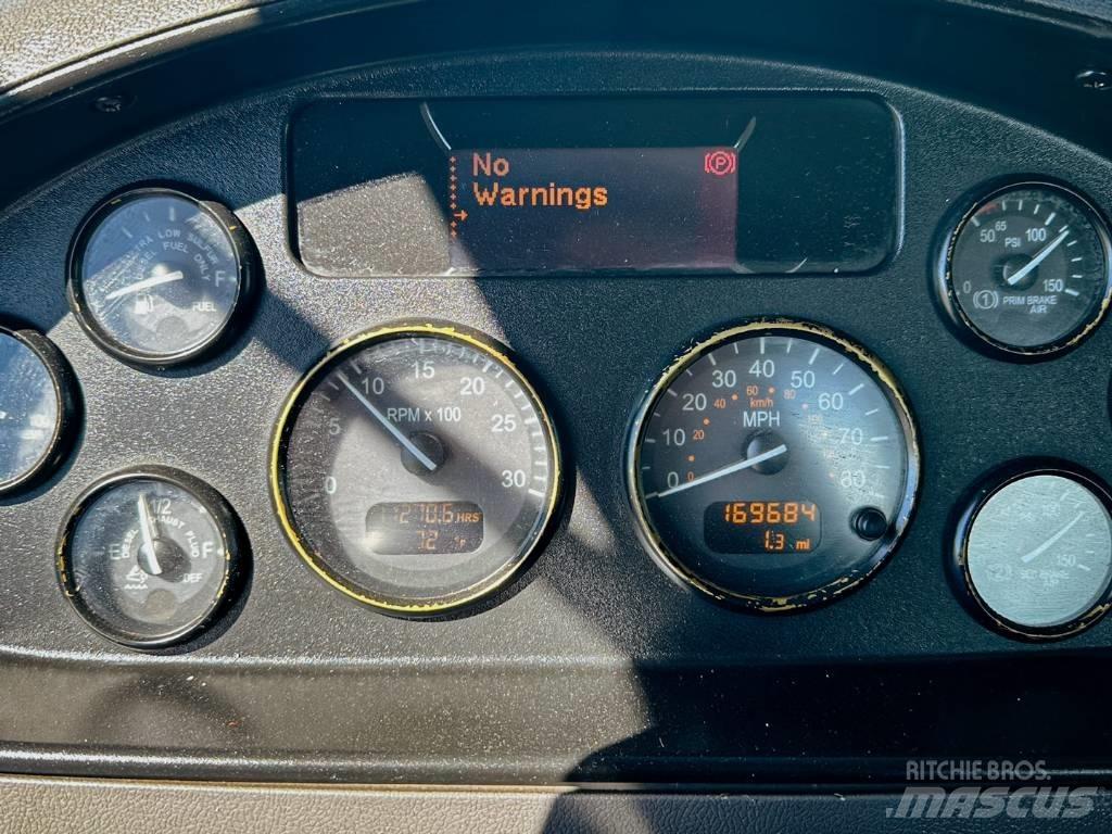 Peterbilt 337 Platformos/ Pakrovimas iš šono
