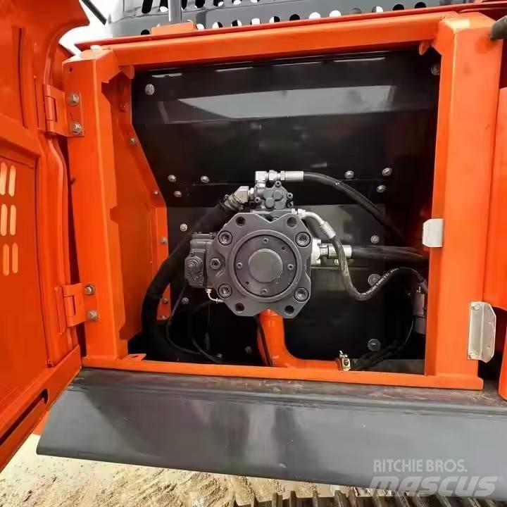 Doosan DX300LC Vikšriniai ekskavatoriai