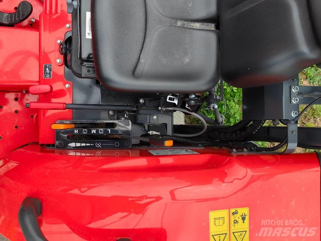 Kubota L1-382 HST Traktoriai