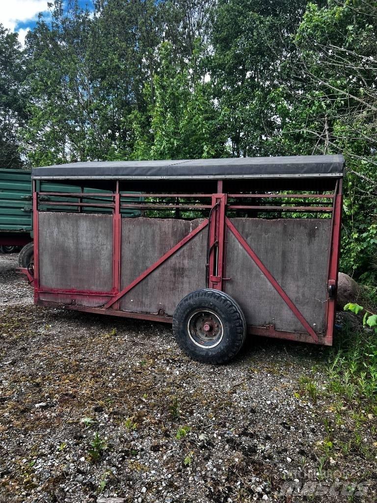 INTHO hy400 Kiti galvijų priežiūros įrengimai