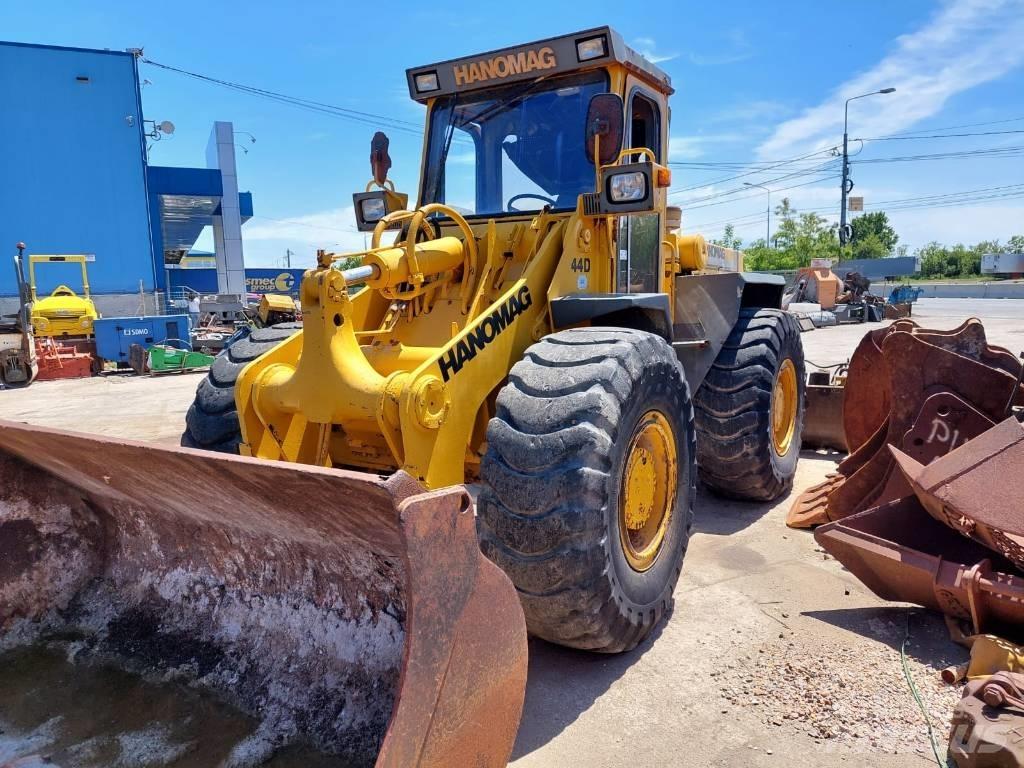 Hanomag 44D Naudoti ratiniai krautuvai