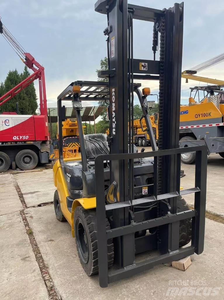 Komatsu FD 30 T-14 Dyzeliniai krautuvai