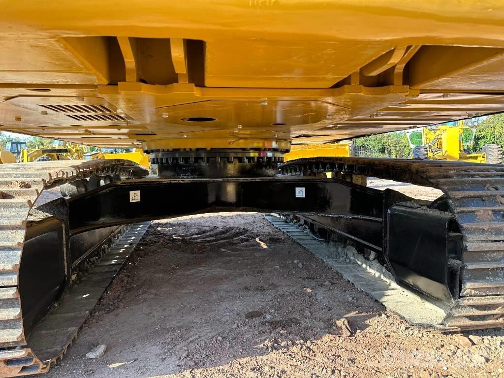 CAT 320D Vikšriniai ekskavatoriai