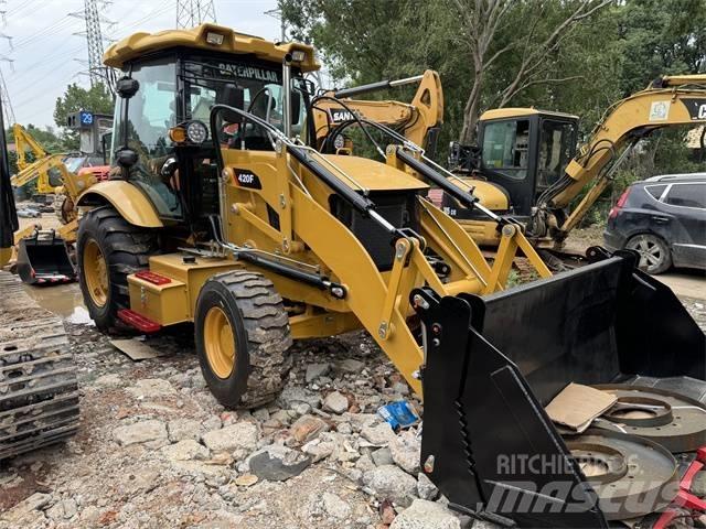CAT 420 F Ekskavatoriniai krautuvai