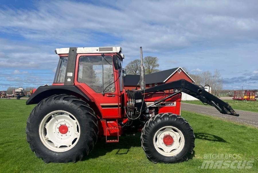 Case IH 844 XL Traktoriai
