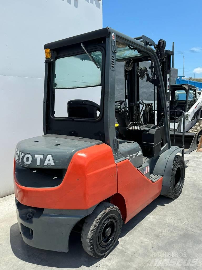 Toyota 8 FD U 25 Šakiniai krautuvai - Kita