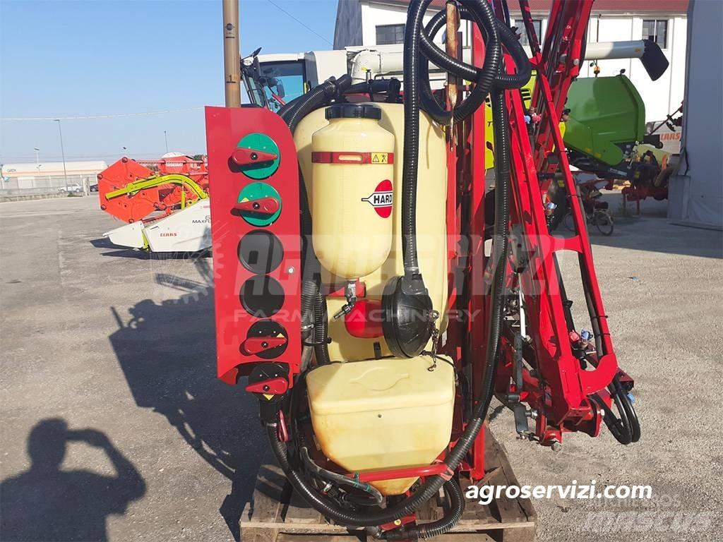 Hardi Master NUM. 075 Įmontuoti purkštuvai